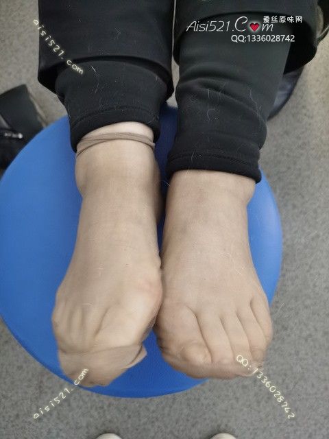 原味丝袜|袜类,臭短丝袜,爱丽丝(此活动可指定MM,但袜类随机)——2024年12月份顾客预订导购新妹妹灰丝